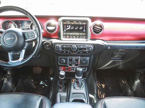 Used 2021 Jeep Wrangler Unlimited Rubicon AWD/4WD image 12
