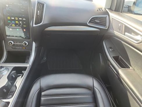 Certified 2022 Ford Edge SEL w/ Convenience Package AWD/4WD image 11