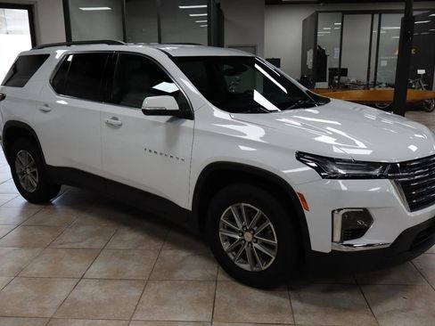 Used 2023 Chevrolet Traverse LT image 7