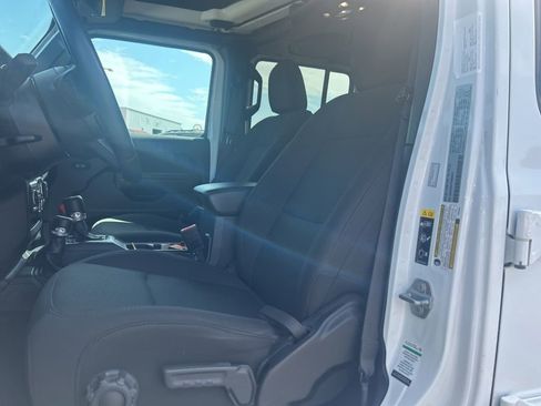 Used 2023 Jeep Wrangler Unlimited Sport AWD/4WD image 4