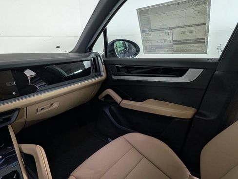 New 2026 Porsche Cayenne AWD/4WD image 23