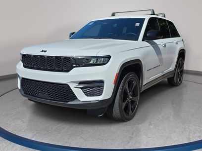Used 2023 Jeep Grand Cherokee Altitude