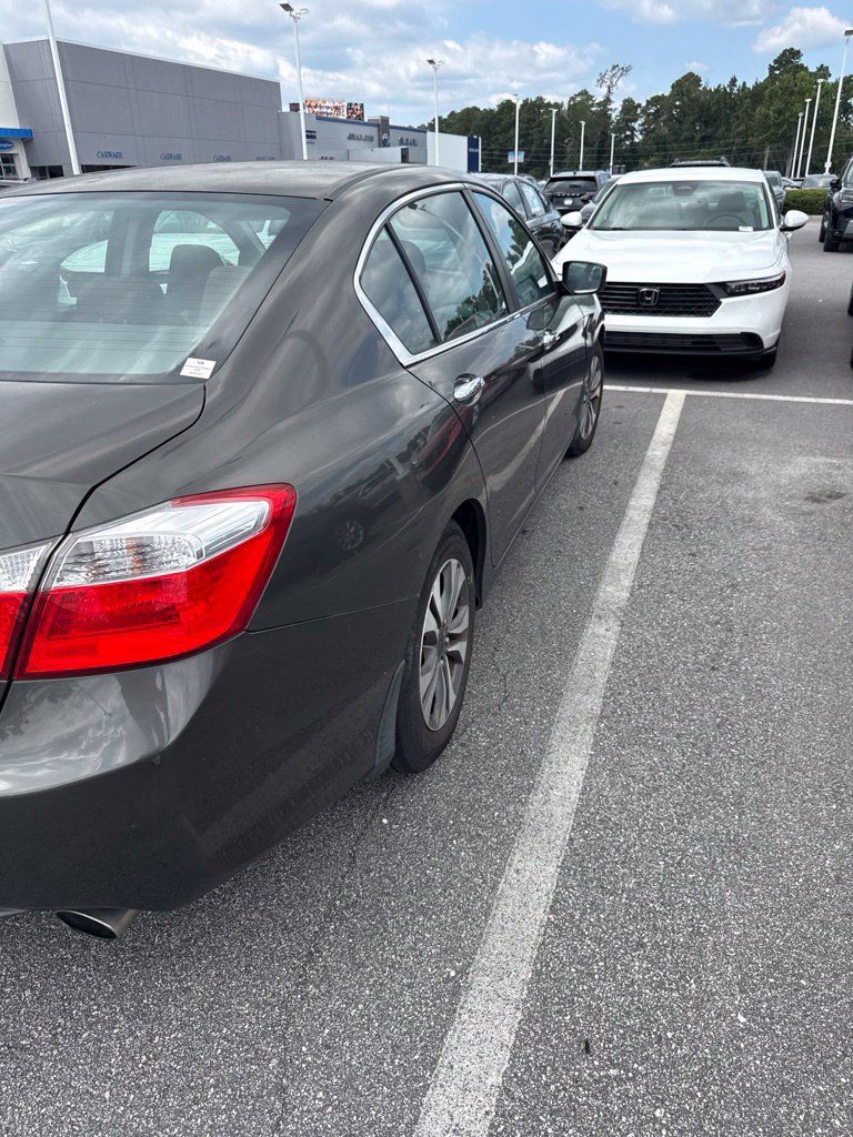 Used 2013 Honda Accord LX image 2