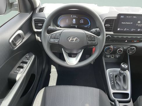 New 2026 Hyundai Venue SE FWD image 16