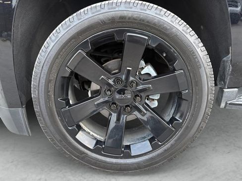 Used 2019 GMC Yukon XL SLT w/ Graphite Performance Edition AWD/4WD image 23