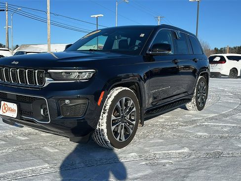 Used 2024 Jeep Grand Cherokee Overland w/ Adv Protech Group III image 3