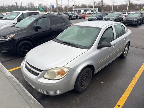 Used 2005 Chevrolet Cobalt Sedan image 2