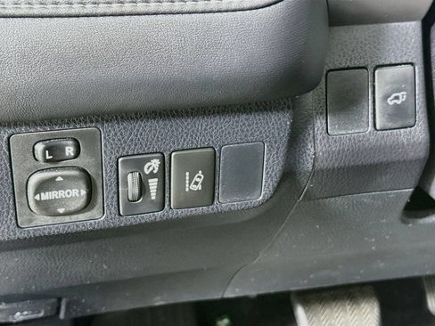 Used 2016 Toyota RAV4 Limited AWD/4WD image 10