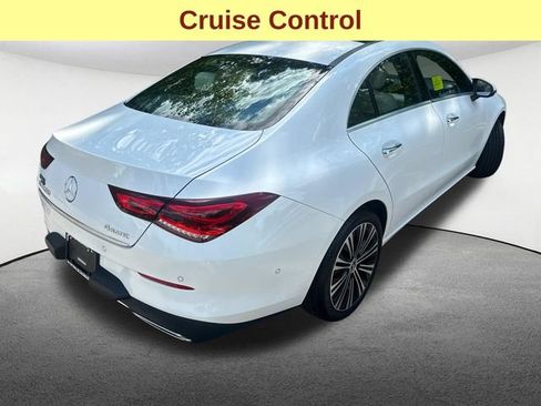 Used 2022 Mercedes-Benz CLA 250 4MATIC image 11