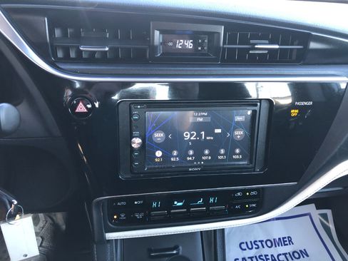 Used 2018 Toyota Corolla iM image 16