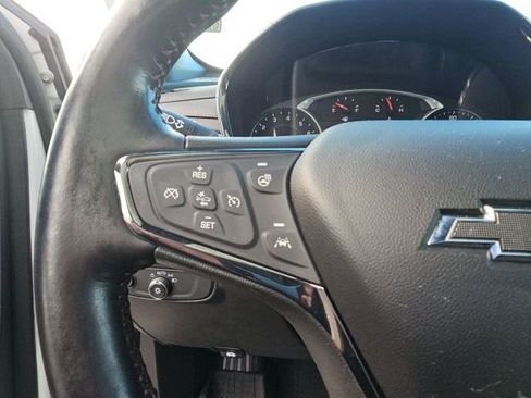 Used 2022 Chevrolet Equinox RS w/ RS Leather Package image 39