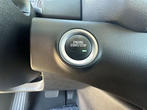 Certified 2024 GMC Terrain SLT image 16