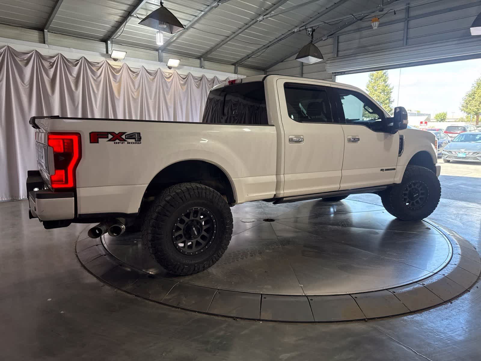 Used 2017 Ford F250 Platinum w/ Platinum Ultimate Package AWD/4WD image 4