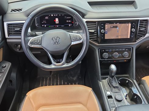 Used 2022 Volkswagen Atlas Cross Sport SEL Premium R-Line AWD/4WD image 12