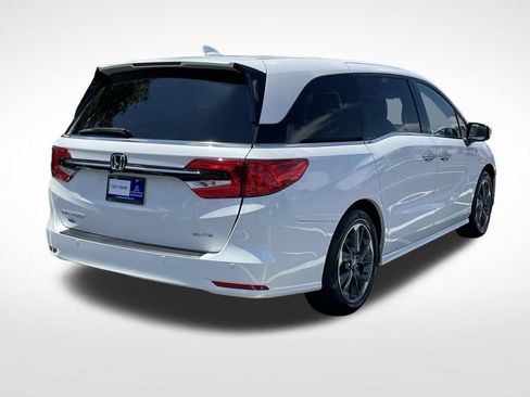 Certified 2024 Honda Odyssey Elite image 6