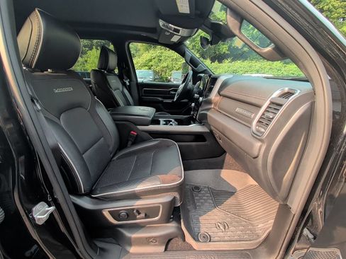 Used 2025 RAM 1500 Laramie w/ Sport Appearance Package AWD/4WD image 15