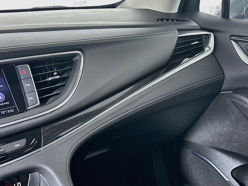 Used 2020 Buick Enclave Avenir w/ Avenir Technology Package AWD/4WD image 26