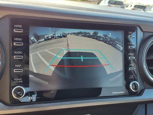 Used 2020 Toyota Tacoma TRD Sport w/ Technology Package image 17