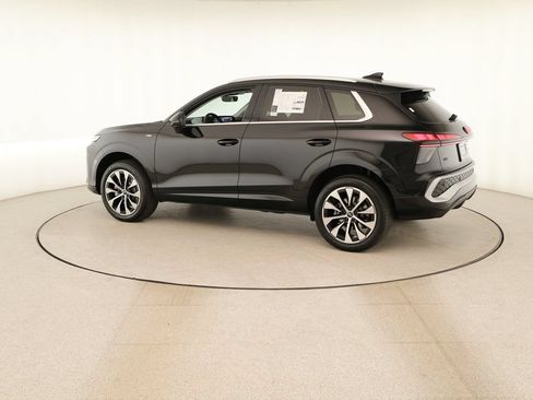 New 2026 Audi Q3 quattro 2.0T AWD/4WD image 3