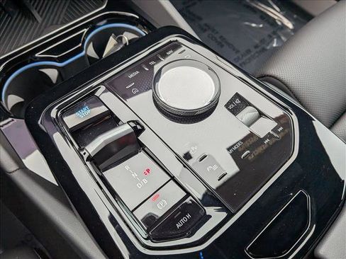Certified 2025 BMW i5 xDrive40 w/ M Sport Package image 13