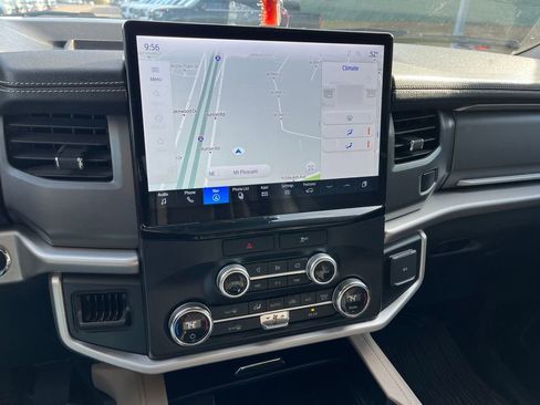 Used 2022 Ford Expedition Max XLT image 10