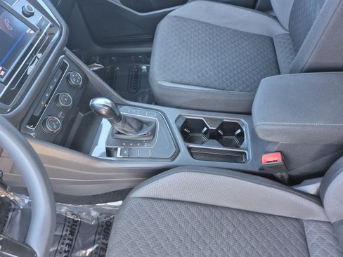 Used 2020 Volkswagen Tiguan S FWD image 21