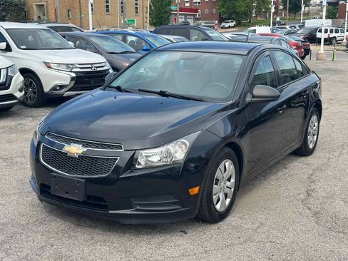 Used 2014 Chevrolet Cruze LS FWD image 3