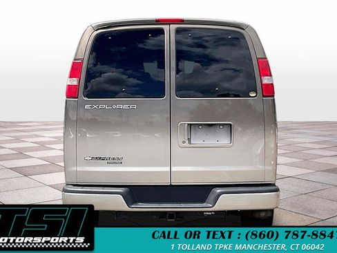 Used 2016 Chevrolet Express 2500 RWD image 4
