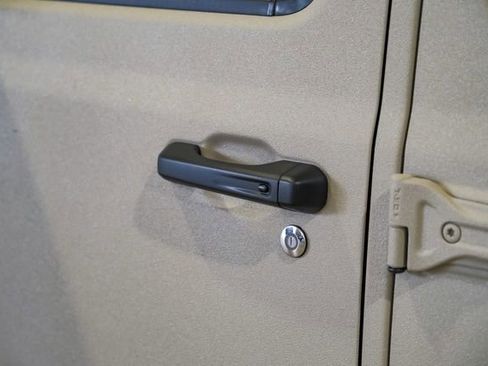 Used 2025 Jeep Gladiator Rubicon w/ Safety Group image 45