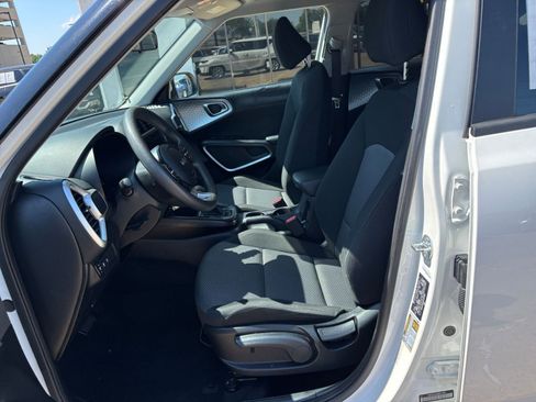 Used 2024 Kia Soul LX w/ Option Group 015 FWD image 24