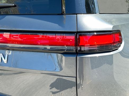 Used 2023 Rivian R1S Adventure image 33