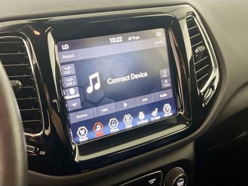 Used 2019 Jeep Compass Limited AWD/4WD image 13