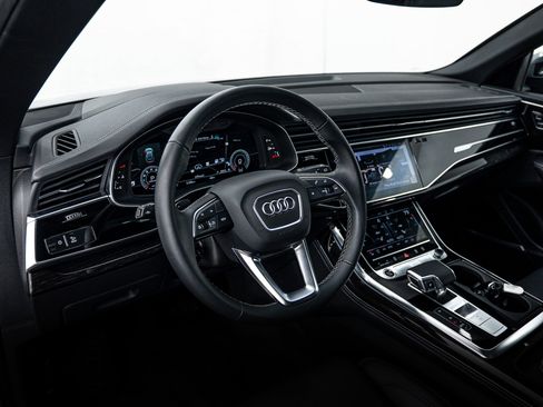 Certified 2025 Audi Q8 Prestige w/ Prestige Package image 9