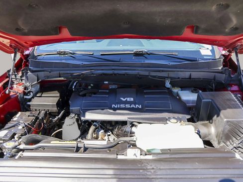 Used 2017 Nissan Titan SV image 37