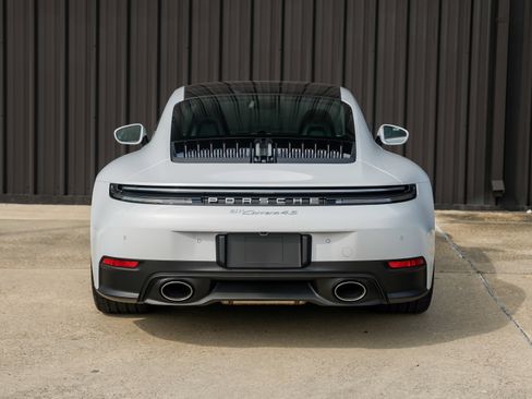 New 2026 Porsche 911 Carrera 4S image 9