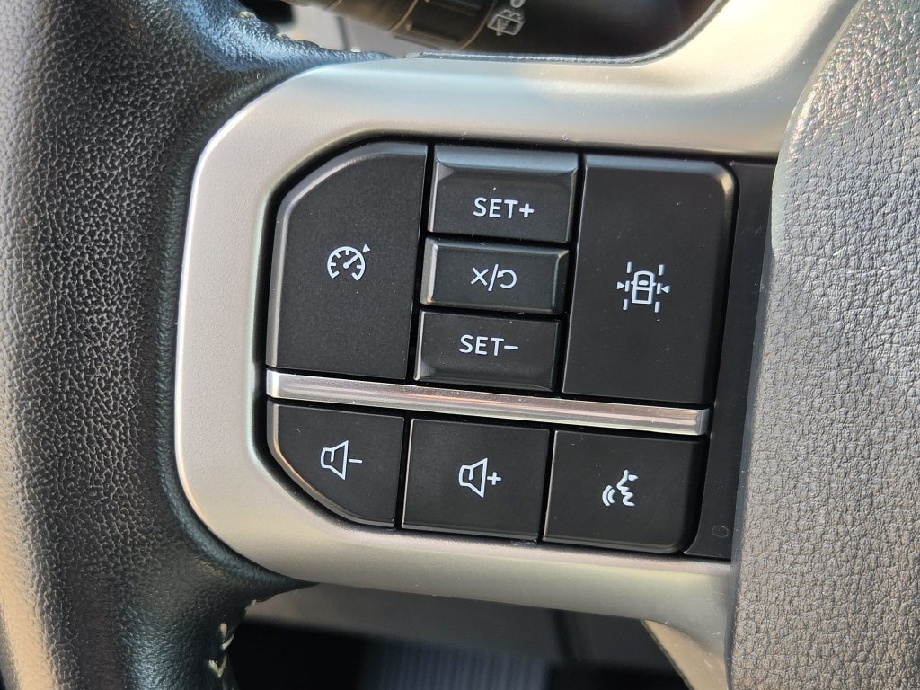Used 2024 Ford Expedition XLT RWD image 23