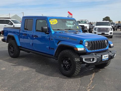 Used 2024 Jeep Gladiator Sport image 7
