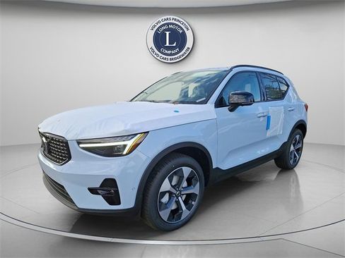 New 2026 Volvo XC40 B5 Plus w/ Protection Package Premier image 3