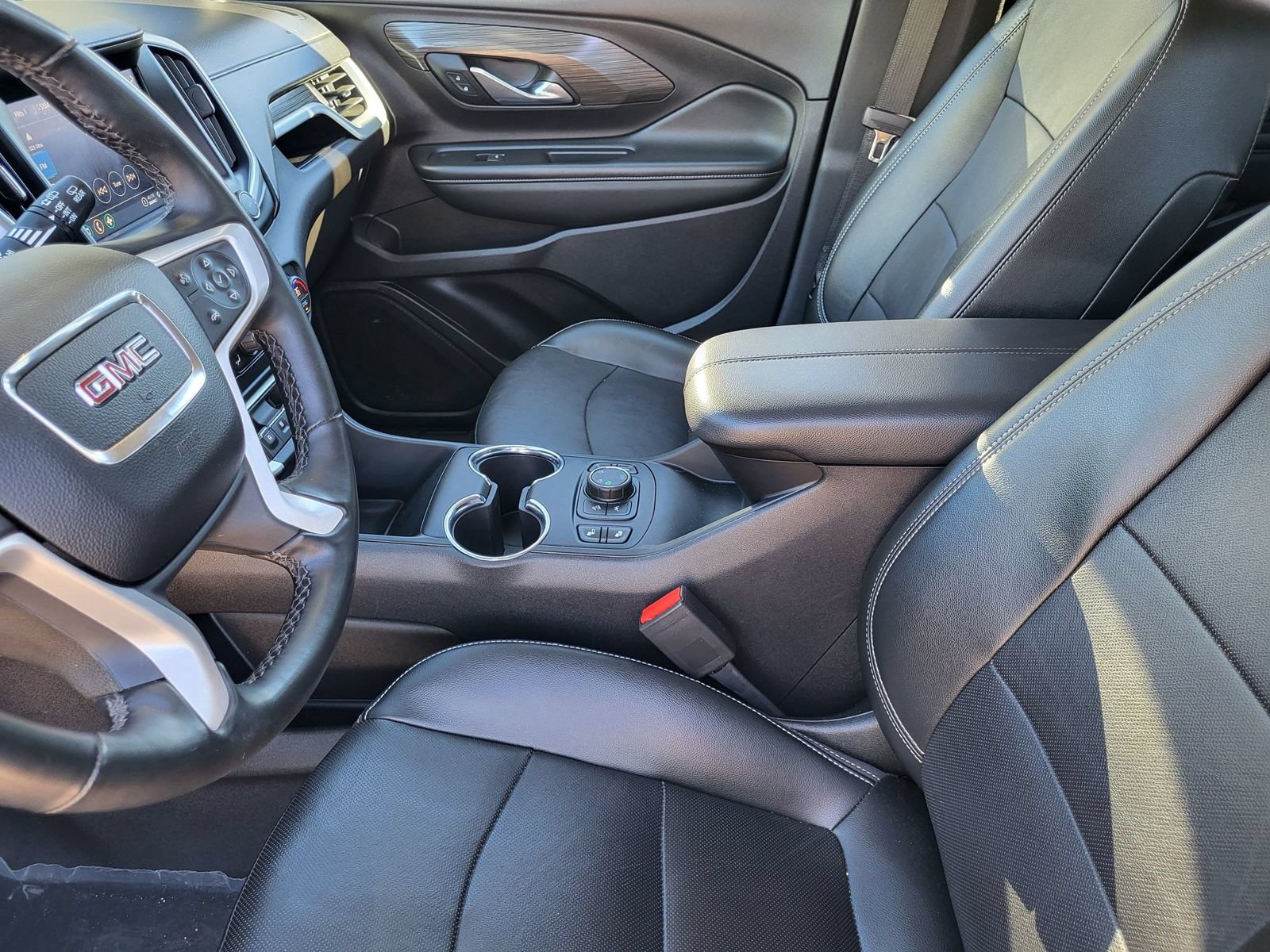 Used 2024 GMC Terrain SLT AWD/4WD image 27