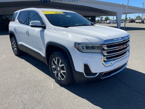 Used 2022 GMC Acadia SLE FWD image 3