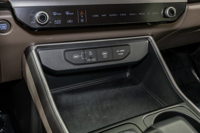 Certified 2025 Kia Carnival FWD image 21