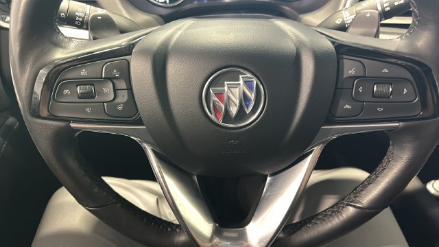 Used 2022 Buick Enclave Avenir w/ Avenir Technology Package AWD/4WD image 17