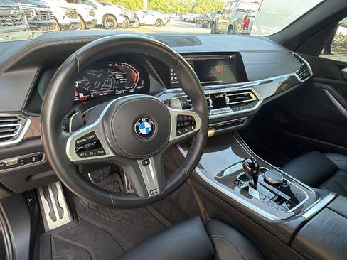 Used 2022 BMW X5 xDrive40i w/ M Sport Package AWD/4WD image 4
