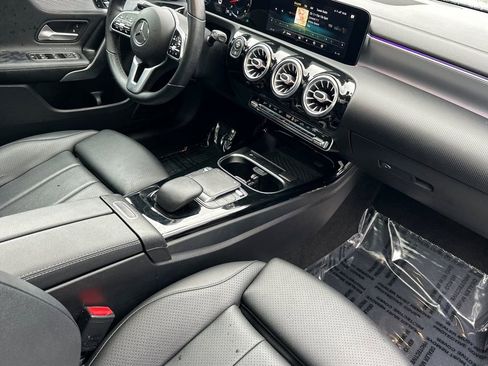 Used 2021 Mercedes-Benz CLA 250 image 14