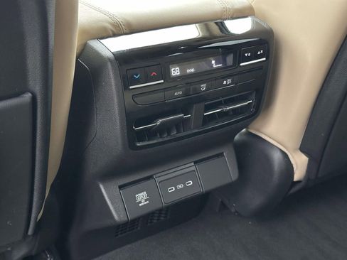 Certified 2025 Acura MDX w/ Technology Package image 15