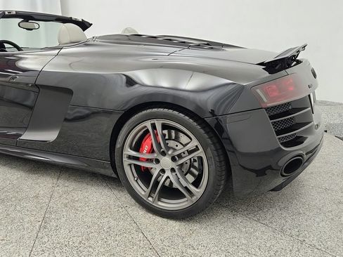 Used 2011 Audi R8 V10 w/ Enhanced Leather Pkg AWD/4WD image 42