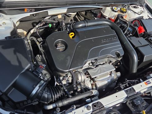 Used 2024 Chevrolet Malibu LT FWD image 17