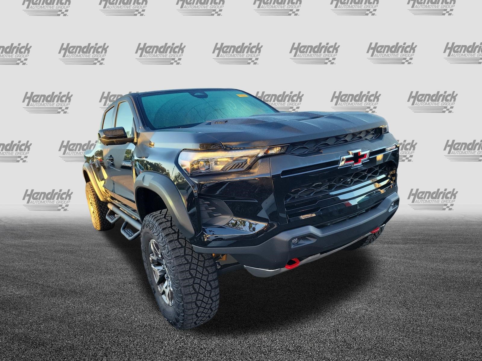 Used 2026 Chevrolet Colorado ZR2 w/ Technology Package AWD/4WD image 2