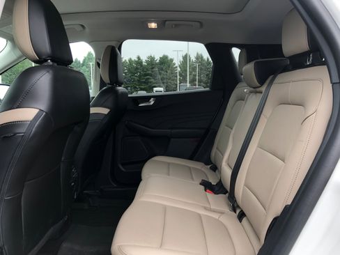 Certified 2022 Ford Escape SEL w/ Technology Package image 8