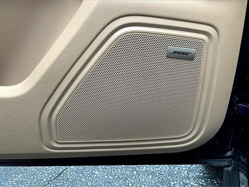 New 2025 Porsche Macan Turbo image 33